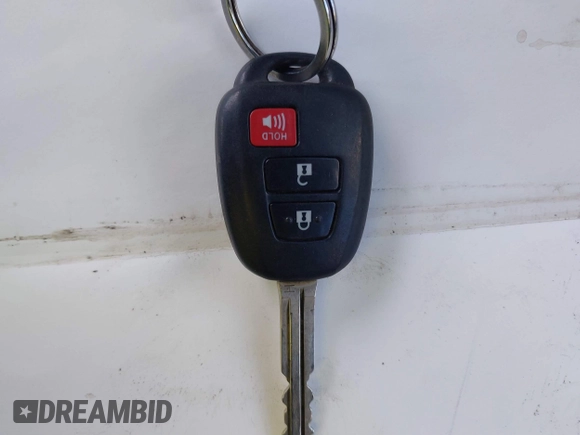 2017 Toyota RAV4 LE z VIN 2T3BFREV6HW543909, wystawiony jako IAAI lot #41668964 z przebiegiem 102 452 mil mil oraz . Historia ofert i sprzedaży dostępna na DreamBid. Obrazek 11.