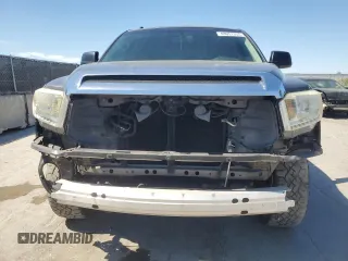 2014 Toyota Tundra SR5 z VIN 5TFEY5F12EX171374, wystawiony jako Copart lot #48051355 z przebiegiem 133 725 mil mil oraz Szkoda całkowita • Salvage title. Historia ofert i sprzedaży dostępna na DreamBid. Obrazek 5.