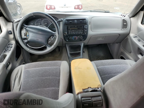 2000 Ford Explorer XLT with VIN 1FMZU83P2YZC66819, listed as a Copart auction lot 59684405 with 298,179 mi miles and Salvage title. Bid and sale history available at DreamBid. Image 8.