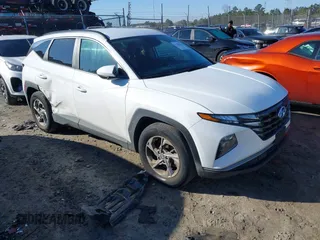 2024 Hyundai Tucson SEL with VIN 5NMJB3DE4RH421898, listed as a IAAI auction lot 41500454 with 25,223 mi miles and . Bid and sale history available at carsss.com. Image 1.