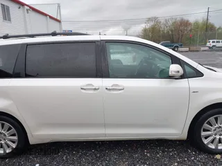 2016 Toyota Sienna Ltd with VIN 5TDDK3DC3GS142030, listed as a IAAI auction lot 41978620 with 155,563 mi miles. Bid and sale history available at carsss.com. Image 13.