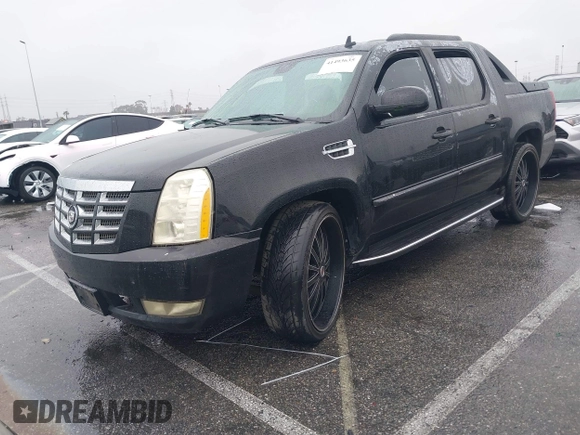 2007 Cadillac Escalade EXT with VIN 3GYFK62887G197848, listed as a IAAI auction lot 42100948 with 154,695 mi miles. Bid and sale history available at carsss.com. Image 2.