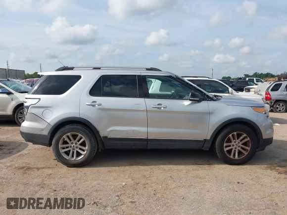 2014 Ford Explorer XLT with VIN 1FM5K7D81EGA48688, listed as a IAAI auction lot 42360152 with 208,939 mi miles and . Bid and sale history available at DreamBid. Image 13.