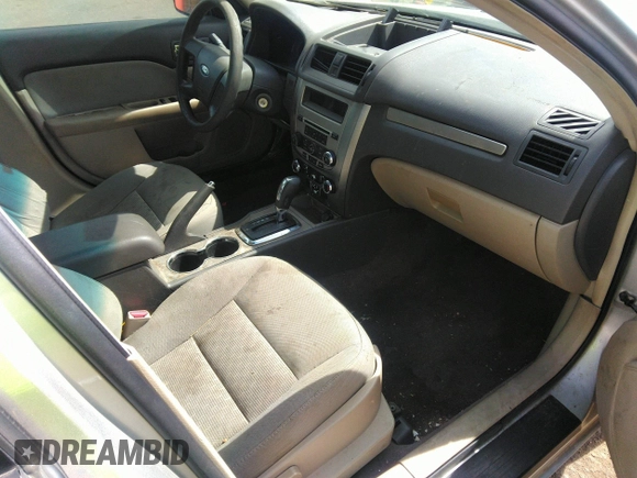 2010 Ford Fusion S with VIN 3FAHP0GA8AR108502, listed as a IAAI auction lot 41904920 with 1 mi miles. Bid and sale history available at carsss.com. Image 5.