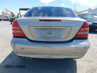 2004 Mercedes-Benz C 230 Kompressor с VIN WDBRF40J64F459900, выставлен на аукционе IAAI как лот 42500575 с пробегом 231 657 миль миль и . История ставок и продаж доступна на DreamBid. Изображение 6.