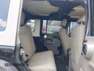 2008 Jeep Wrangler Unlimited Sahara with VIN 1J4GB59198L619802, listed as a IAAI auction lot 42361793 with 272,295 mi miles and . Bid and sale history available at DreamBid. Image 8.