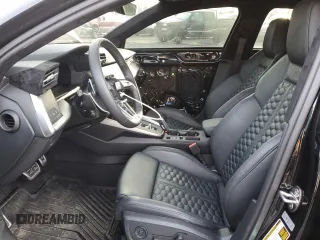 2023 Audi RS 3 z VIN WUAG4DGY6PA901757, wystawiony jako Copart lot #83048324 z przebiegiem 26 301 mil mil oraz Szkody całkowita. Historia ofert i sprzedaży dostępna na DreamBid. Obrazek 7.