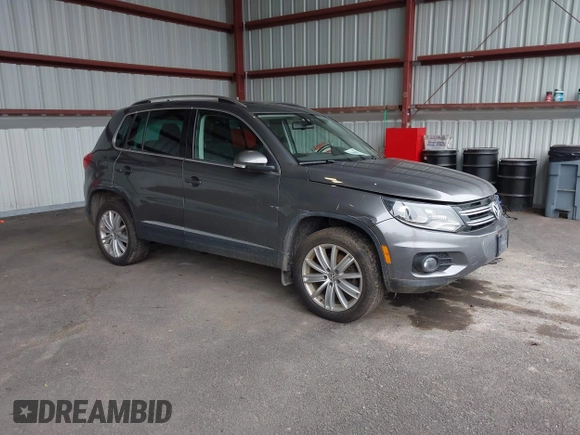 2016 Volkswagen Tiguan SE with VIN WVGBV7AX7GW526904, listed as a IAAI auction lot 42590816 with 73,758 mi miles and . Bid and sale history available at DreamBid. Image 1.