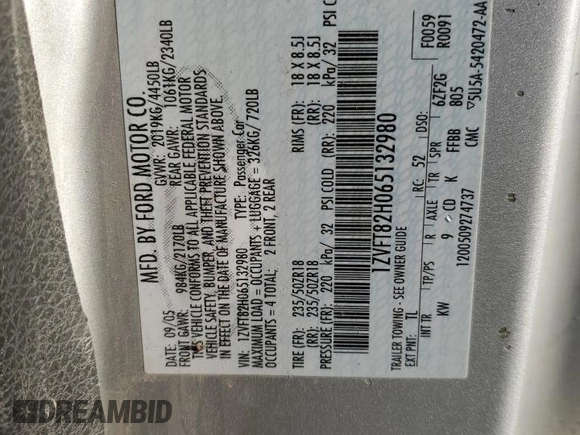 2006 Ford Mustang GT Deluxe z VIN 1ZVFT82H065132980, wystawiony jako Copart lot #52818745 z przebiegiem 207 854 mil mil oraz Szkoda całkowita • Salvage title. Historia ofert i sprzedaży dostępna na DreamBid. Obrazek 12.