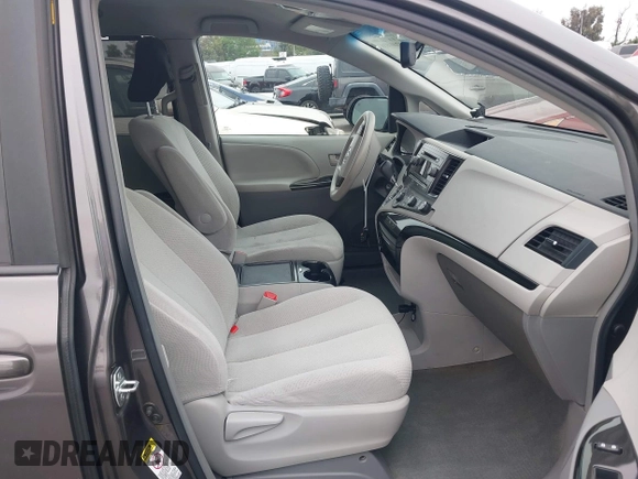 2012 Toyota Sienna LE AAS with VIN 5TDKK3DC0CS236786, listed as a IAAI auction lot 42401816 with 219,738 mi miles and . Bid and sale history available at DreamBid. Image 5.