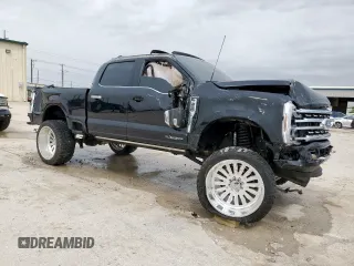 2024 Ford F-250 XL z VIN 1FT8W2BT2REE44792, wystawiony jako Copart lot #51431915 z przebiegiem Nie podano mil oraz Szkoda całkowita • Salvage title. Historia ofert i sprzedaży dostępna na DreamBid. Obrazek 4.