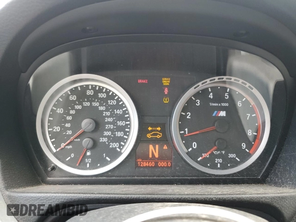2011 BMW M3 z VIN WBSPM9C50BE202463, wystawiony jako Copart lot #53967095 z przebiegiem 128 460 mil mil oraz Tytuł czysty. Historia ofert i sprzedaży dostępna na DreamBid. Obrazek 9.
