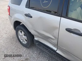 2008 Ford Escape XLT с VIN 1FMCU93128KC01646, выставлен на аукционе IAAI как лот 42372522 с пробегом 211 988 миль миль и . История ставок и продаж доступна на DreamBid. Изображение 6.