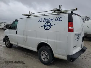 2018 Chevrolet Express Cargo z VIN 1GCWGAFGXJ1291456, wystawiony jako Copart lot #82140854 z przebiegiem 141 829 mil mil oraz Szkoda całkowita • Salvage title. Historia ofert i sprzedaży dostępna na DreamBid. Obrazek 2.
