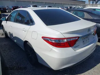 2015 Toyota Camry XLE with VIN 4T1BF1FK3FU913743, listed as a IAAI auction lot 42066972 with 136,917 mi miles and . Bid and sale history available at DreamBid. Image 3.