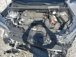 2024 Toyota RAV4 XLE Premium with VIN 2T3C1RFV2RC286896, listed as a Copart auction lot 55402635 with 18,872 mi miles and Salvage title. Bid and sale history available at DreamBid. Image 12.