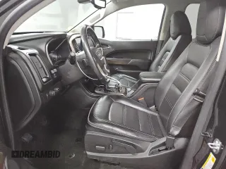 2017 GMC Canyon 4WD Denali z VIN 1GTG6EEN2H1324961, wystawiony jako Copart lot #53032885 z przebiegiem 71 880 mil mil oraz Czysty tytuł • Clean title. Historia ofert i sprzedaży dostępna na DreamBid. Obrazek 7.