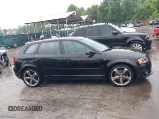 2012 Audi A3 Premium Plus z VIN WAUPEAFM6CA074194, wystawiony jako IAAI lot #42302773 z przebiegiem 176 831 mil mil oraz . Historia ofert i sprzedaży dostępna na DreamBid. Obrazek 13.