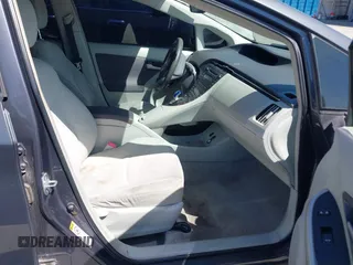 2011 Toyota Prius I with VIN JTDKN3DU1B1462668, listed as a IAAI auction lot 41939046 with 28,401 mi miles and . Bid and sale history available at DreamBid. Image 5.