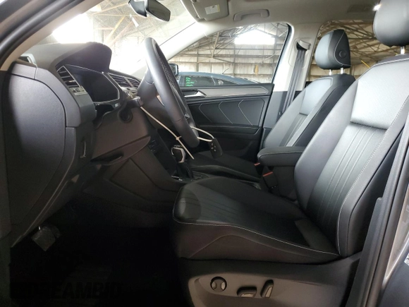 2024 Volkswagen Tiguan SE with VIN 3VVNB7AX3RM114137, listed as a Copart auction lot 53078155 with 11,848 mi miles and Salvage Title. Bid and sale history available at DreamBid. Image 7.