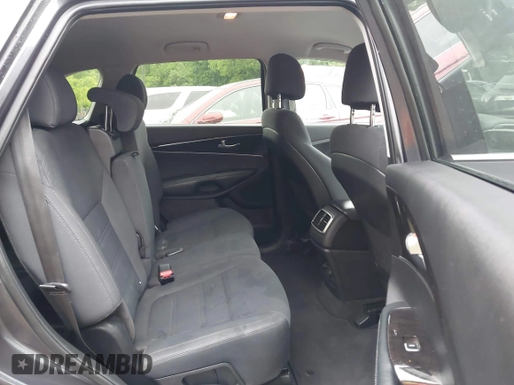 2017 Kia Sorento LX с VIN 5XYPGDA52HG291151, выставлен на аукционе IAAI как лот 42294750 с пробегом 134 442 миль миль и . История ставок и продаж доступна на DreamBid. Изображение 8.