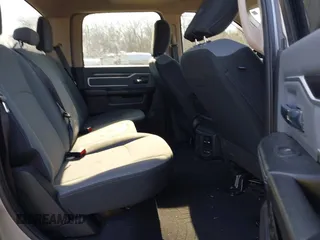 2019 Ram 2500 Big Horn with VIN 3C6UR5JL7KG650270, listed as a IAAI auction lot 41421338 with 107,405 mi miles. Bid and sale history available at carsss.com. Image 8.