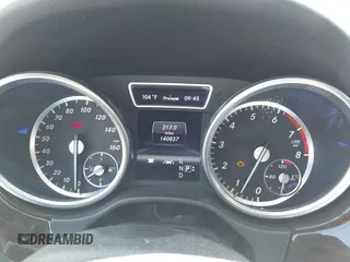 2013 Mercedes-Benz M ML 350 with VIN 4JGDA5HB9DA235137, listed as a IAAI auction lot 42018748 with 140,837 mi miles. Bid and sale history available at carsss.com. Image 7.