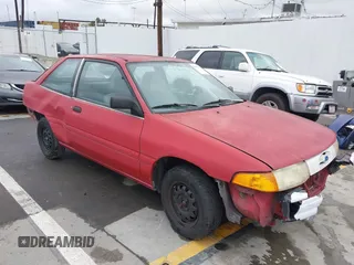 1993 Ford Escort z VIN 1FAPP11JXPW353009, wystawiony jako IAAI lot #41808705 z przebiegiem 84 330 mil mil oraz . Historia ofert i sprzedaży dostępna na DreamBid. Obrazek 1.