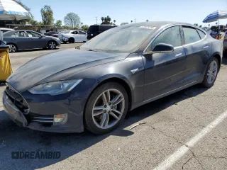 2014 Tesla Model S 60 with VIN 5YJSA1S16EFP32322, listed as a Copart auction lot 57327215 with 86,433 mi miles and Non repairable. Bid and sale history available at DreamBid. Image 1.