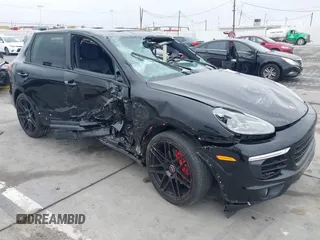 2016 Porsche Cayenne z VIN WP1AA2A26GLA06051, wystawiony jako IAAI lot #42441149 z przebiegiem Nie podano mil oraz . Historia ofert i sprzedaży dostępna na DreamBid. Obrazek 1.