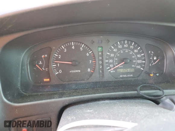 1998 Toyota Sienna LE with VIN 4T3ZF13C6WU021800, listed as a Copart auction lot 50575625 with 225,106 mi miles and Salvage Title. Bid and sale history available at DreamBid. Image 9.
