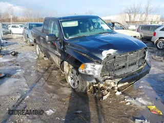 2016 Ram 1500 Express z VIN 1C6RR7FT3GS301732, wystawiony jako IAAI lot #41644208 z przebiegiem 171 693 mil mil oraz . Historia ofert i sprzedaży dostępna na DreamBid. Obrazek 1.