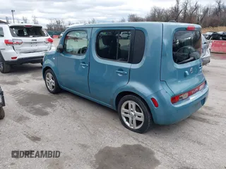 2010 Nissan Cube S z VIN JN8AZ2KRXAT170470, wystawiony jako IAAI lot #41751544 z przebiegiem 108 437 mil mil oraz . Historia ofert i sprzedaży dostępna na DreamBid. Obrazek 3.