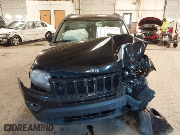 2016 Jeep Compass Sport z VIN 1C4NJDBB6GD657977, wystawiony jako IAAI lot #41327931 z przebiegiem 203 315 mil mil oraz . Historia ofert i sprzedaży dostępna na DreamBid. Obrazek 12.