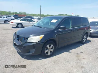 2010 Volkswagen Routan SE z VIN 2V4RW3D12AR348485, wystawiony jako IAAI lot #42170719 z przebiegiem 155 412 mil mil oraz . Historia ofert i sprzedaży dostępna na DreamBid. Obrazek 2.