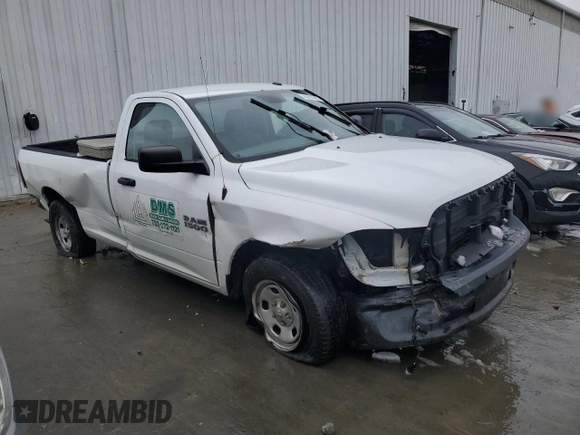 2015 Ram 1500 Tradesman z VIN 3C6JR6DG5FG540010, wystawiony jako Copart lot #45151585 z przebiegiem 208 203 mil mil oraz Szkoda całkowita • Salvage title. Historia ofert i sprzedaży dostępna na DreamBid. Obrazek 4.