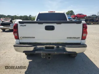2003 Chevrolet Silverado 1500HD LS z VIN 1GCGC13U93F222290, wystawiony jako Copart lot #52921565 z przebiegiem Nie podano mil oraz Szkoda całkowita • Salvage title. Historia ofert i sprzedaży dostępna na DreamBid. Obrazek 6.