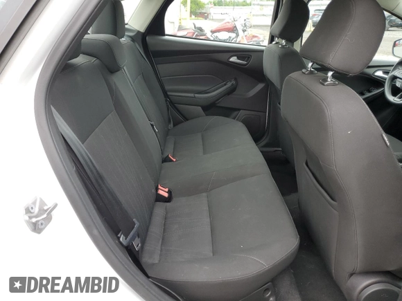 2016 Ford Focus SE z VIN 1FADP3F22GL260860, wystawiony jako Copart lot #61085065 z przebiegiem 136 160 mil mil oraz Szkoda całkowita • Salvage title. Historia ofert i sprzedaży dostępna na DreamBid. Obrazek 10.