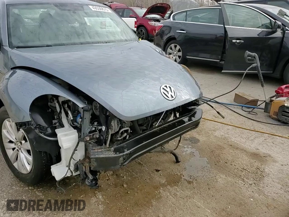 2013 Volkswagen Beetle Entry with VIN 3VWFP7AT5DM654189, listed as a Copart auction lot 49530875 with 124,901 mi miles and Salvage Title. Bid and sale history available at DreamBid. Image 14.