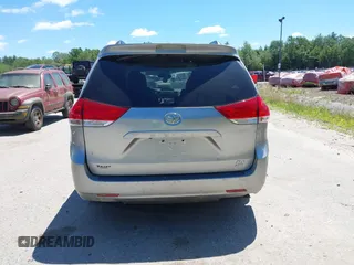 2012 Toyota Sienna XLE с VIN 5TDDK3DC9CS035753, выставлен на аукционе IAAI как лот 42716509 с пробегом 224 135 миль миль и . История ставок и продаж доступна на DreamBid. Изображение 16.