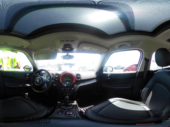 2017 MINI Countryman Cooper z VIN WMZYS7C38H3E07203, wystawiony jako IAAI lot #42272765 z przebiegiem 66 308 mil mil oraz . Historia ofert i sprzedaży dostępna na DreamBid. Obrazek 20.