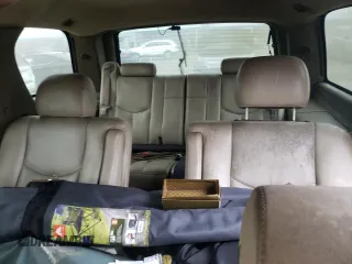 2004 Chevrolet Tahoe Z71 с VIN 1GNEK13T34R264169, выставлен на аукционе Copart как лот 57780135 с пробегом Не указан миль и На запчасти • Non repairable. История ставок и продаж доступна на DreamBid. Изображение 10.