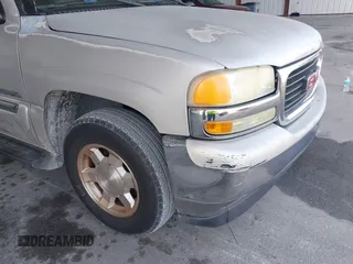 2006 GMC Yukon XL SLT with VIN 1GKEC16Z26J133388, listed as a IAAI auction lot 41693513 with 307,522 mi miles. Bid and sale history available at carsss.com. Image 6.