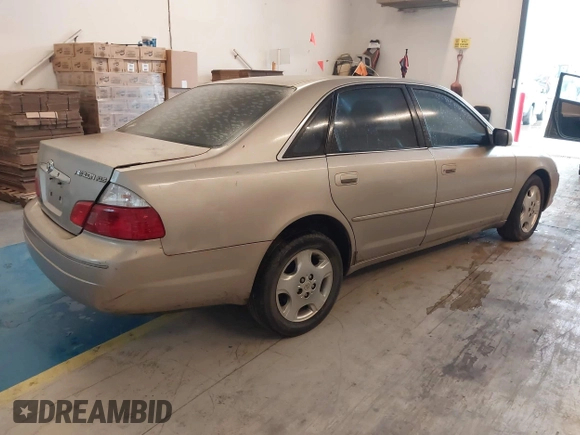 2004 Toyota Avalon XL z VIN 4T1BF28B34U366361, wystawiony jako IAAI lot #42219572 z przebiegiem 231 782 mil mil oraz . Historia ofert i sprzedaży dostępna na DreamBid. Obrazek 4.