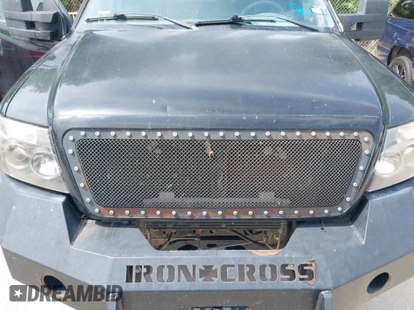 2005 Ford F-150 XLT with VIN 1FTRW12W85KF10850, listed as a IAAI auction lot 42066441 with 226,803 mi miles. Bid and sale history available at carsss.com. Image 6.