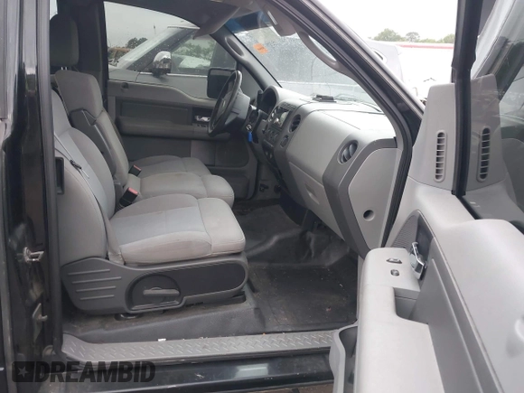 2006 Ford F-150 STX with VIN 1FTRX12W76NB53545, listed as a IAAI auction lot 42135960 with 201,322 mi miles. Bid and sale history available at carsss.com. Image 5.