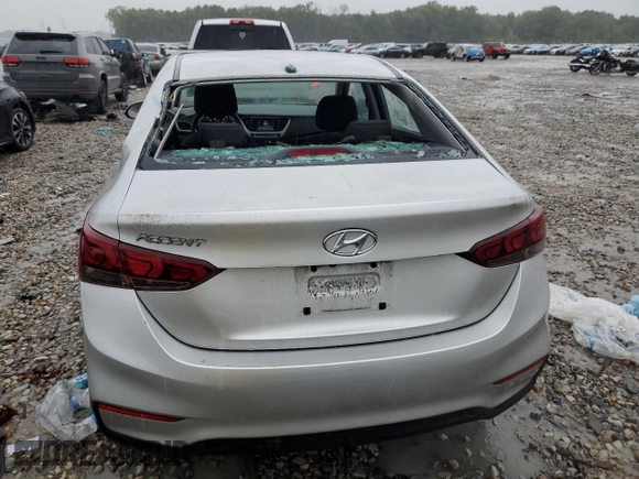 2019 Hyundai Accent SE with VIN 3KPC24A31KE056692, listed as a Copart auction lot 70831004 with 40,576 mi miles and Clean Title. Bid and sale history available at carsss.com. Image 6.