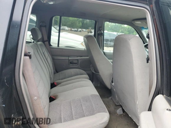 2000 Ford Explorer XLT with VIN 1FMZU83P2YZC66819, listed as a Copart auction lot 59684405 with 298,179 mi miles and Salvage title. Bid and sale history available at DreamBid. Image 10.