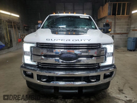 2019 Ford F-350 XL с VIN 1FT8W3BT4KEC28891, выставлен на аукционе Copart как лот 57335125 с пробегом 110 495 миль миль и Списание • Salvage title. История ставок и продаж доступна на DreamBid. Изображение 5.