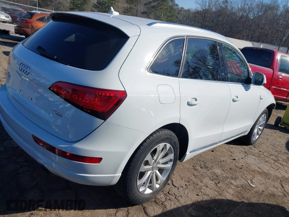 2013 Audi Q5 Premium with VIN WA1CFAFP3DA031243, listed as a IAAI auction lot 41670607 with 87,473 mi miles. Bid and sale history available at carsss.com. Image 4.